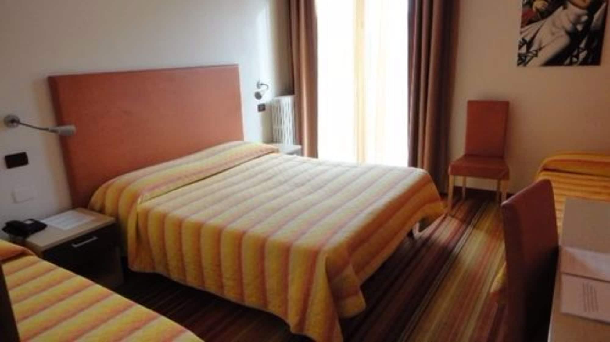 Hi Hotels Sirmione - Lakeview Pool Экстерьер фото